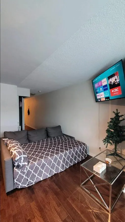 Cn Tower View With Free Parking, Pool, & Gym By Trains And Buses Apartment Toronto