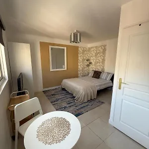 Carnot 2 , Cannes France